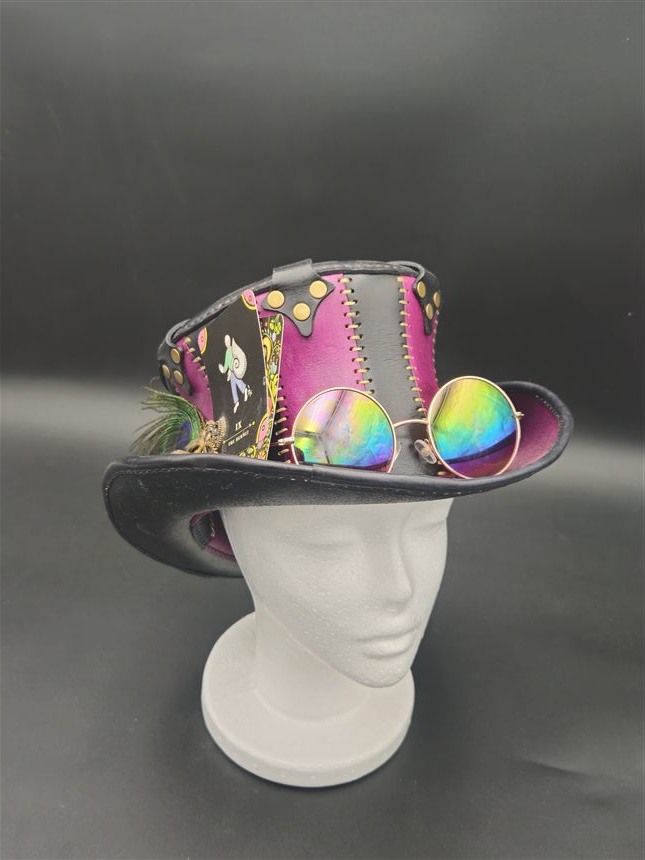 Steampunk mad hatter topper with goggles